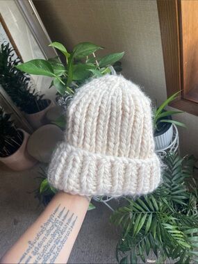 Vince Camuto Cream Chunky Ribbed Knit Beanie Winter Hat